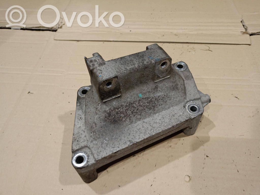 Opel Corsa C Engine mounting bracket 