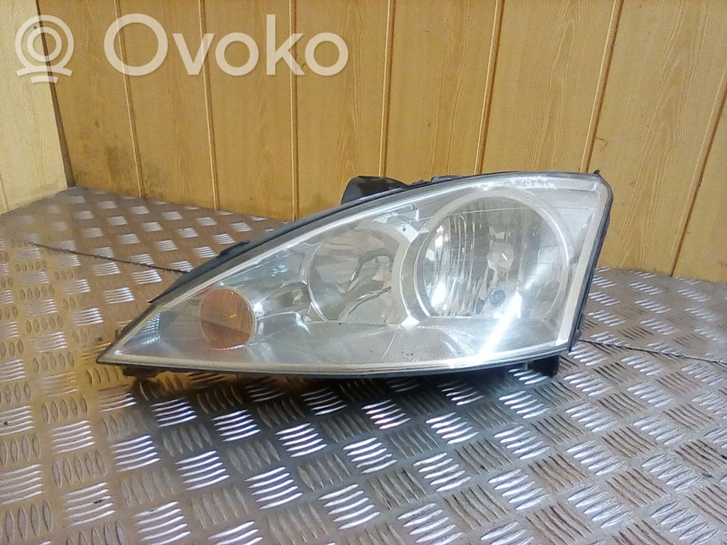 Ford Focus Headlight/headlamp 