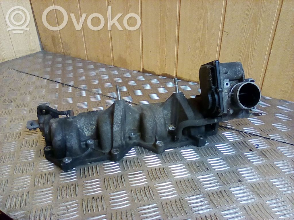 Kolektorius įsiurbimo   GF7J136BOB