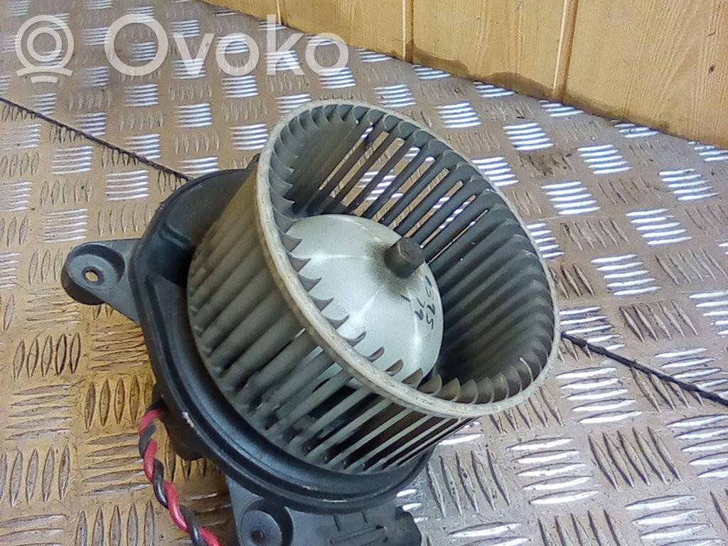 Chrysler PT Cruiser Mazā radiatora ventilators 