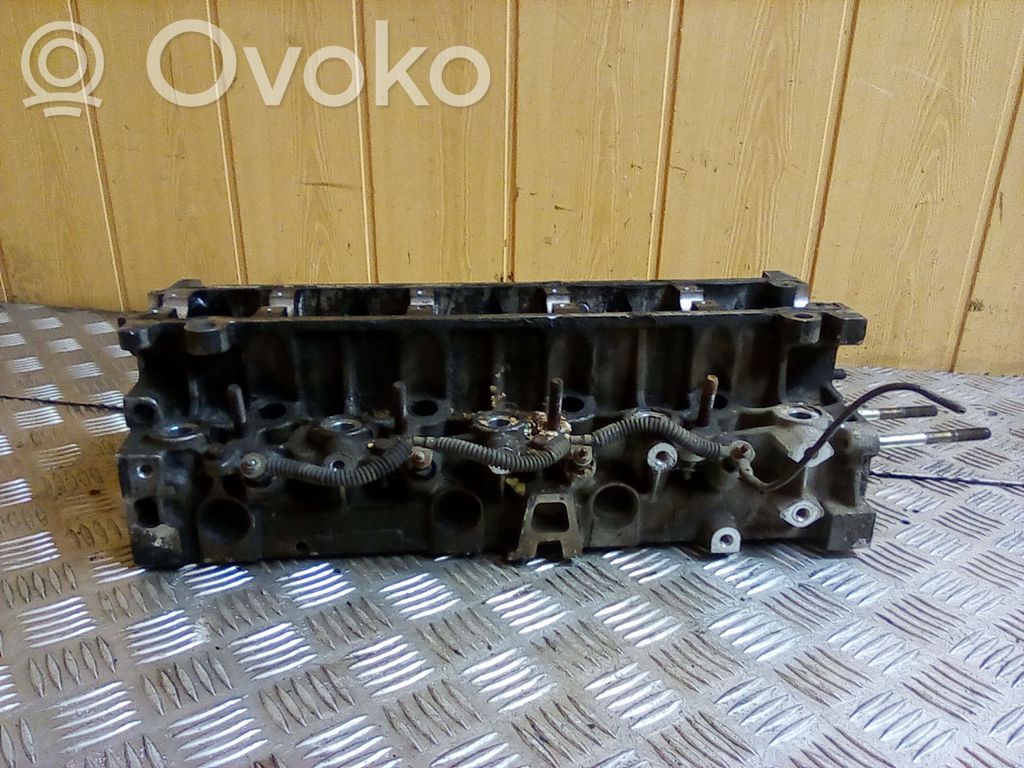 Peugeot 406 Engine head 