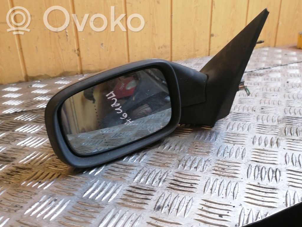 Renault Laguna II Front door electric wing mirror 