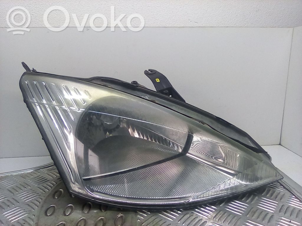 Ford Focus Headlight/headlamp 