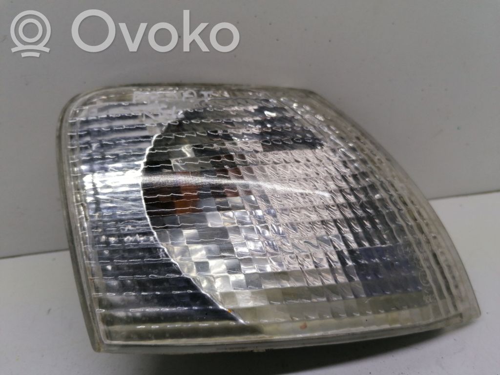 Volkswagen PASSAT B5 Front indicator light 