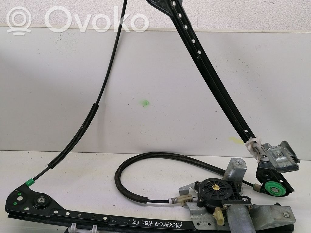 Chrysler Pacifica Front door window regulator with motor 