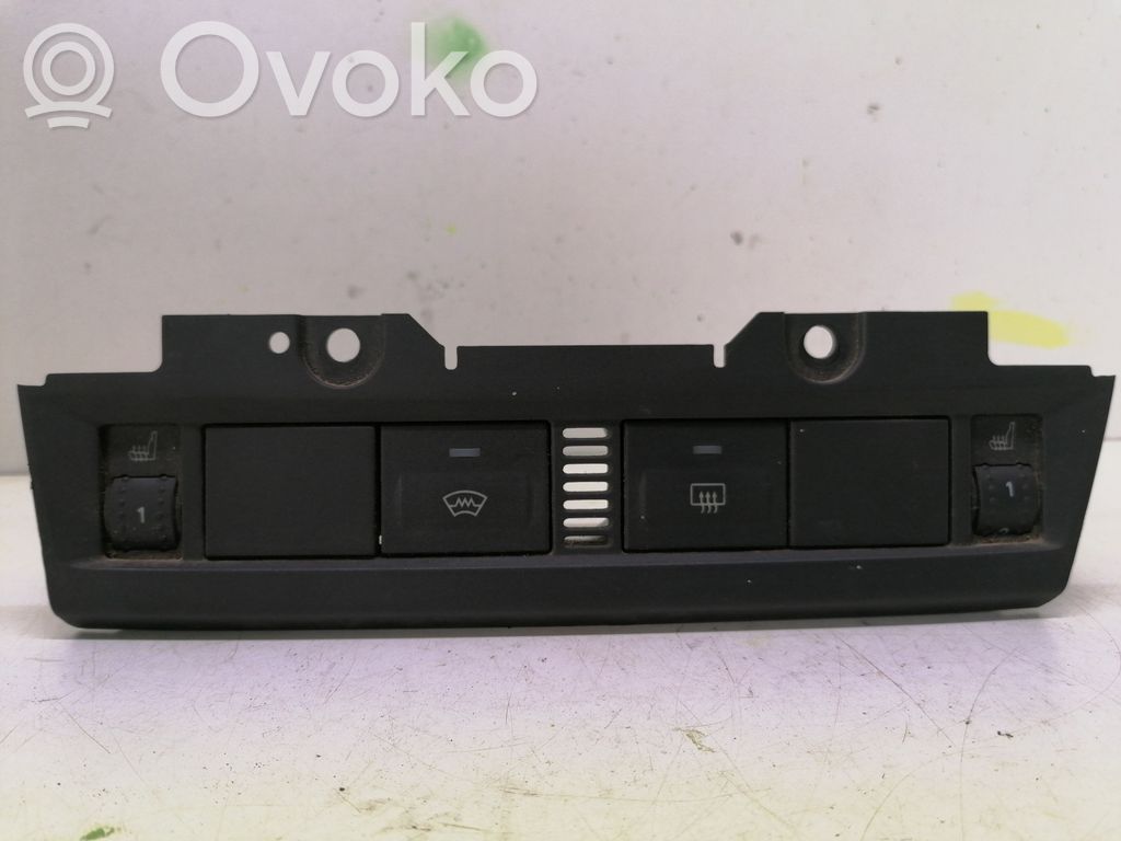 Ford Focus Windscreen/window heater switch 