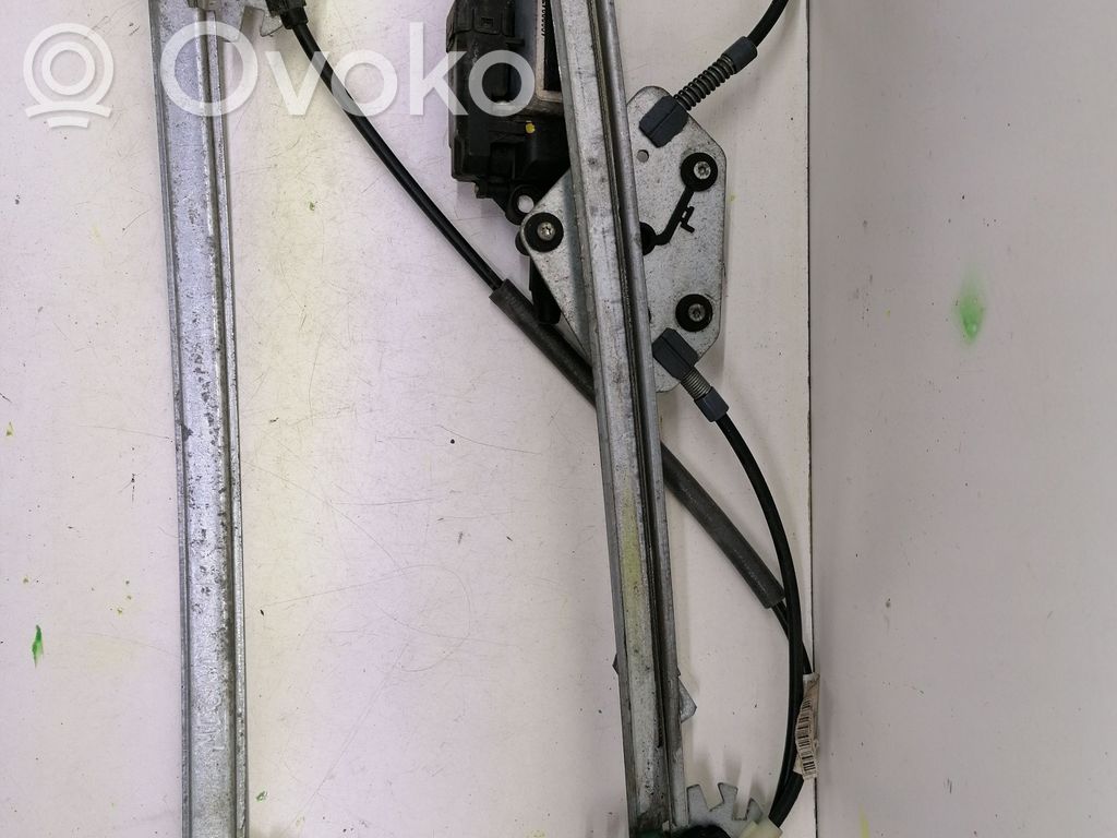 Renault Megane II Front door window regulator with motor 