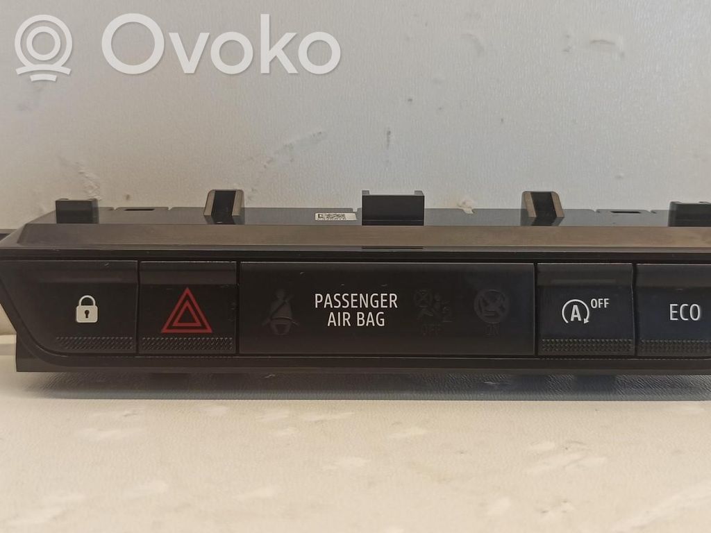 Dacia Sandero III Other switches/knobs/shifts 