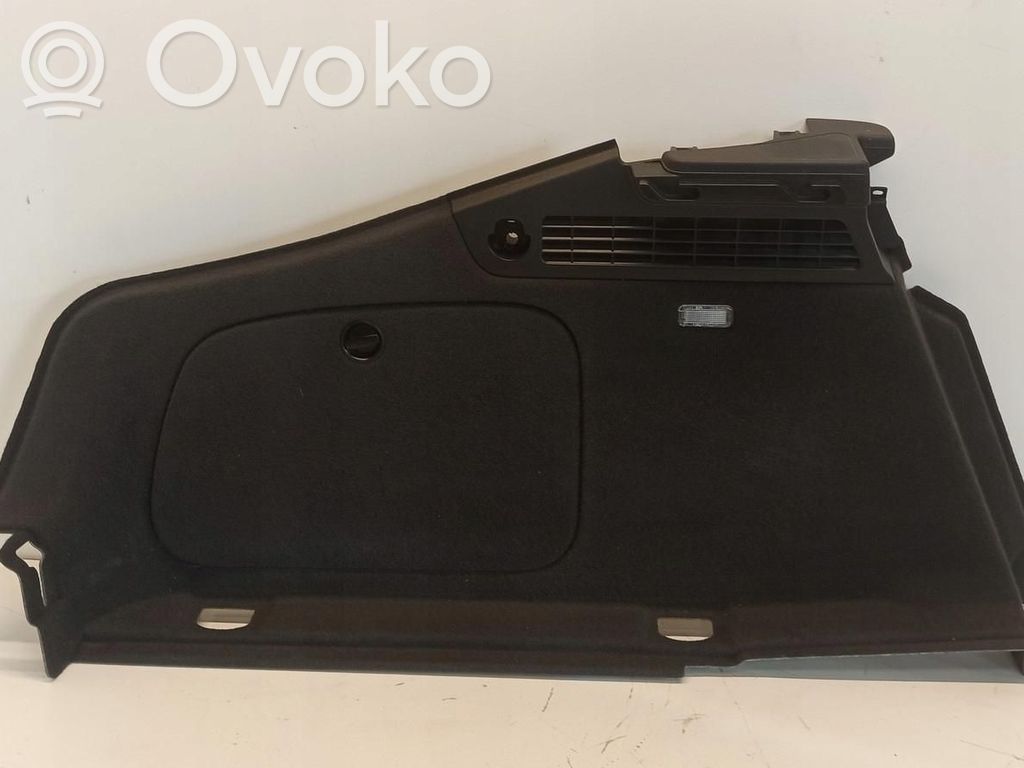 Audi A5 8T 8F Boczek / Tapicerka / bagażnika 