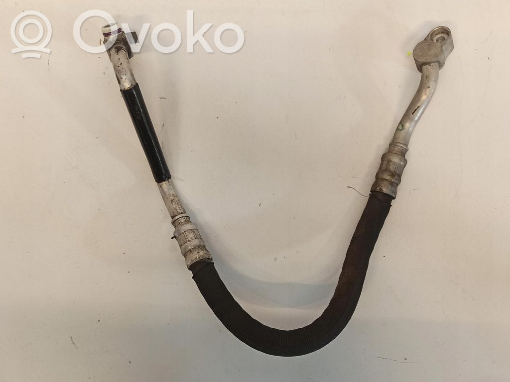 Audi A5 Ilmastointilaitteen putki (A/C) 