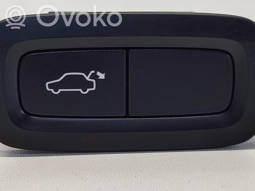 Volvo XC40 Comutator deschidere hayon/portbagaj/oblon 