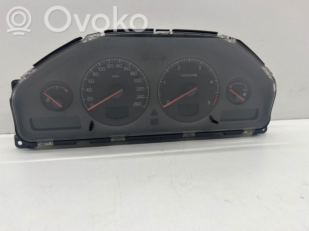 Volvo V70 Speedometer (instrument cluster) 