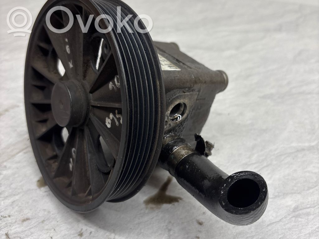 Volvo V70 Vairo stiprintuvo siurblys 