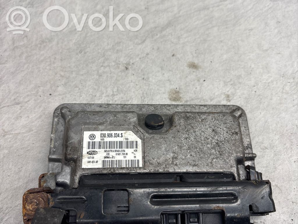 Volkswagen Fox Engine control unit/module 
