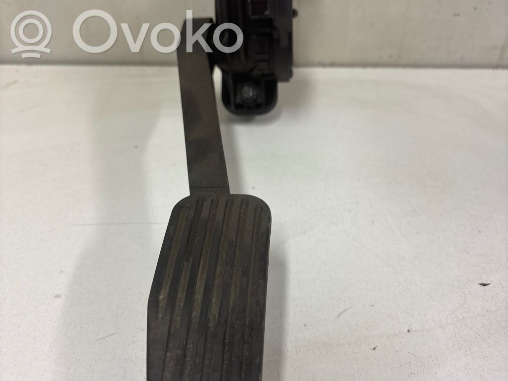 Volvo S60 Kaasupoljin 