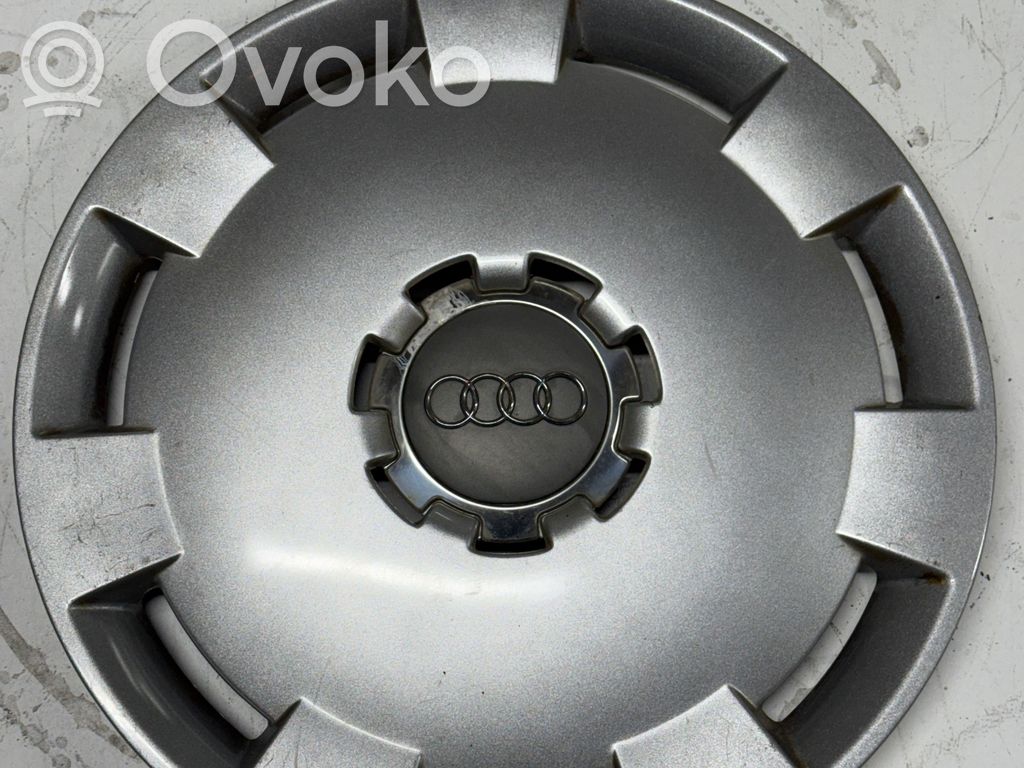 Audi A3 S3 8P R16-pölykapseli 