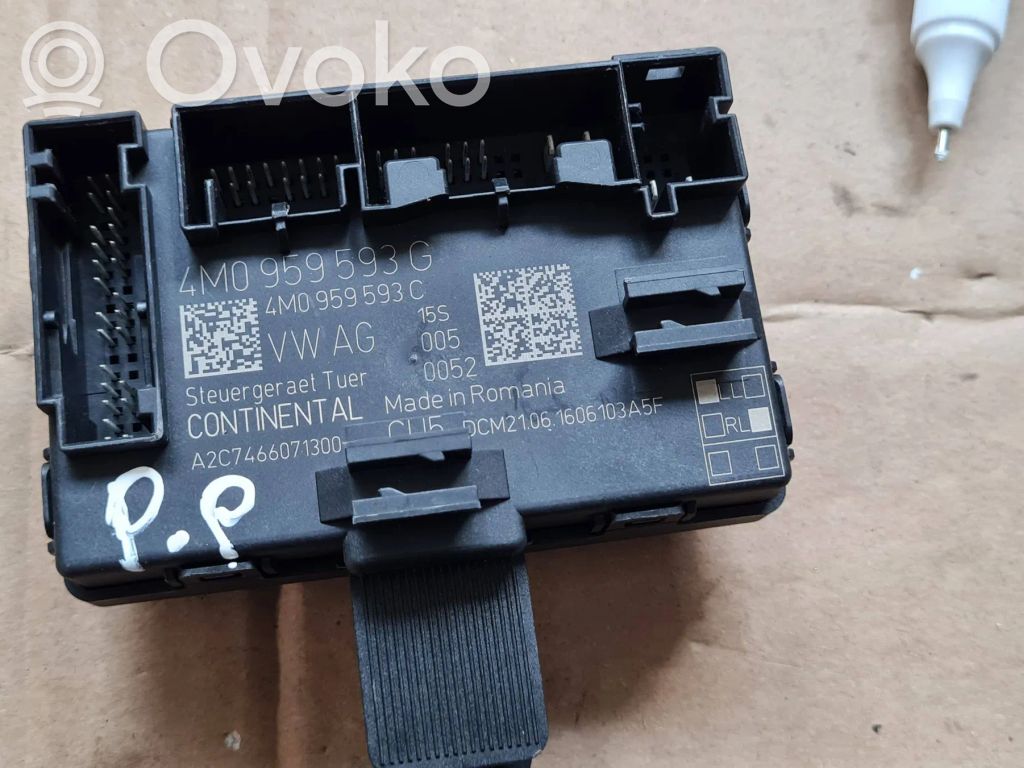 Audi Q7 4M Door control unit/module 