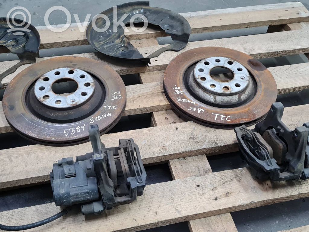 Audi A3 8Y Stabdžių diskų ir suportų rinkinys 