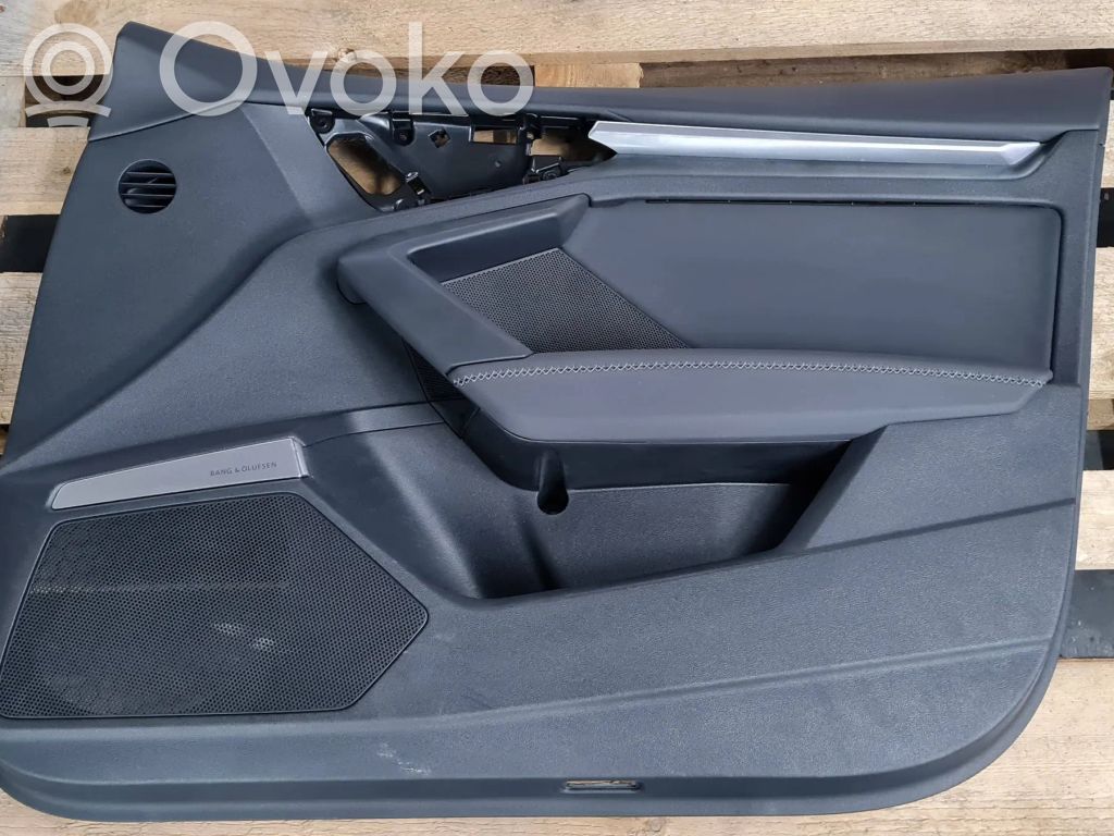 Audi A3 8Y Boczki / Poszycie drzwi przednich 