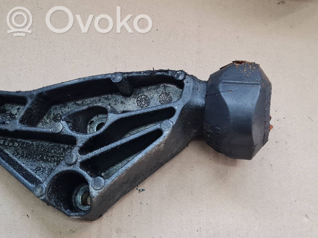 Audi A6 Allroad C6 Engine mounting bracket 