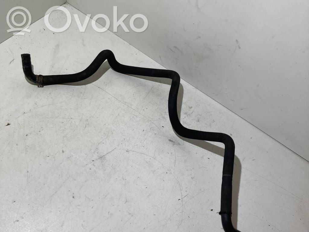 Volkswagen PASSAT B5.5 Engine coolant pipe/hose 