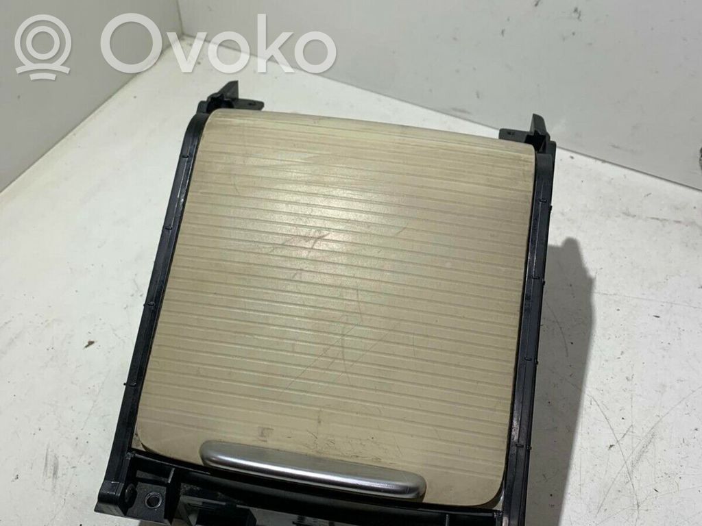 Volvo S80 Puodelių laikiklis (priekyje) 