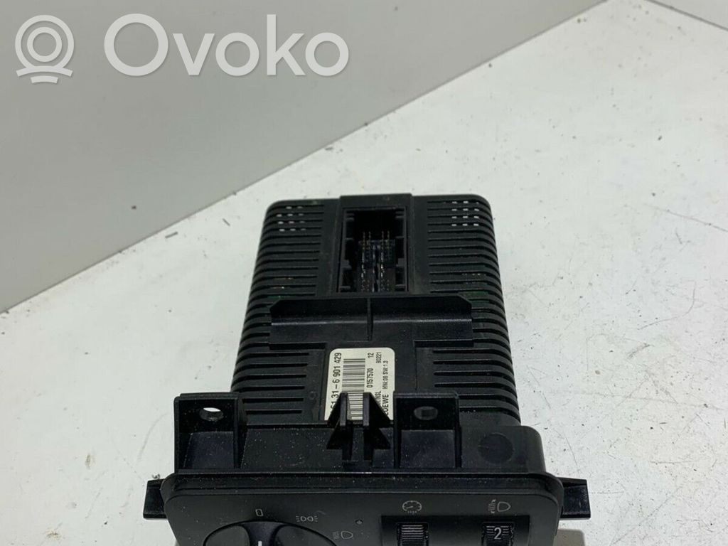 Light switch   6901429