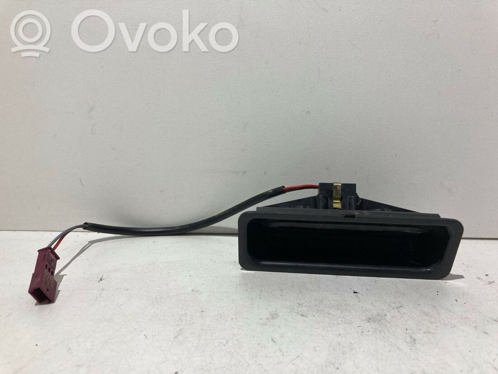 BMW 5 E60 E61 Tailgate opening switch 