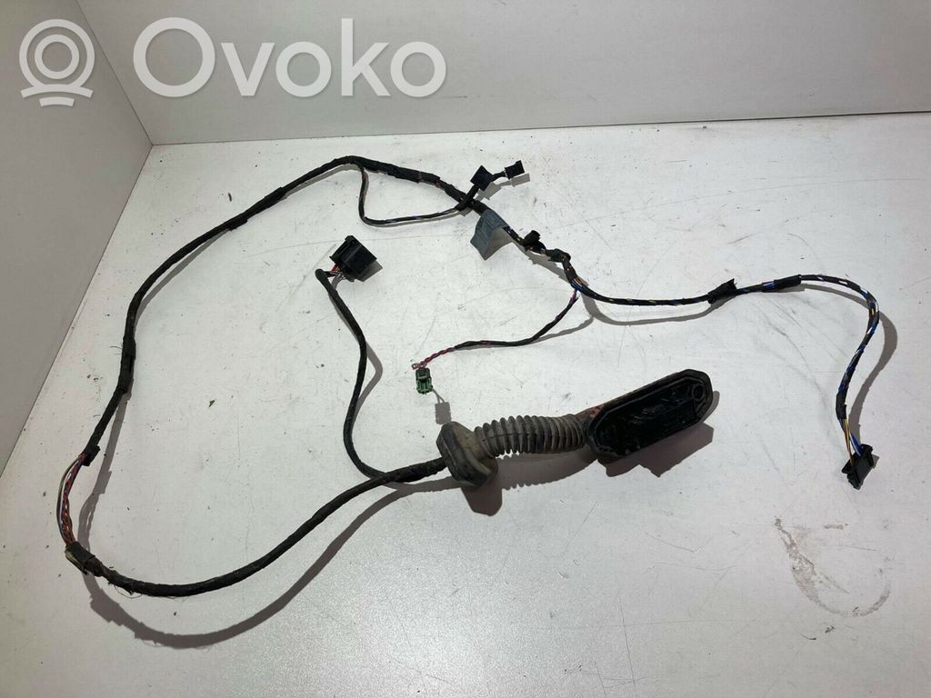 BMW 5 E60 E61 Aizmugurējo durvju vadu instalācija 