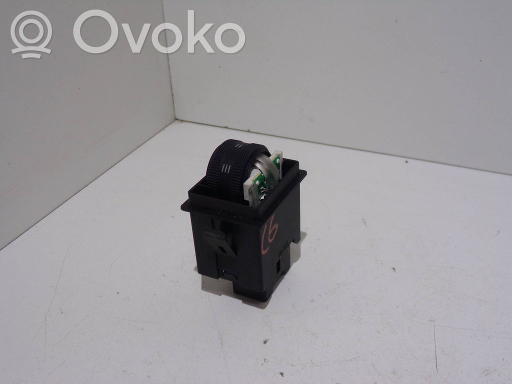 Audi A6 S6 C6 4F Headlight level height control switch 