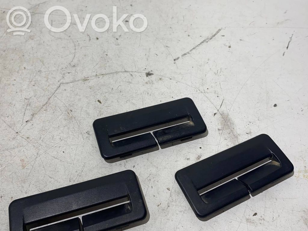 BMW 5 E39 Saugos diržo apdaila 