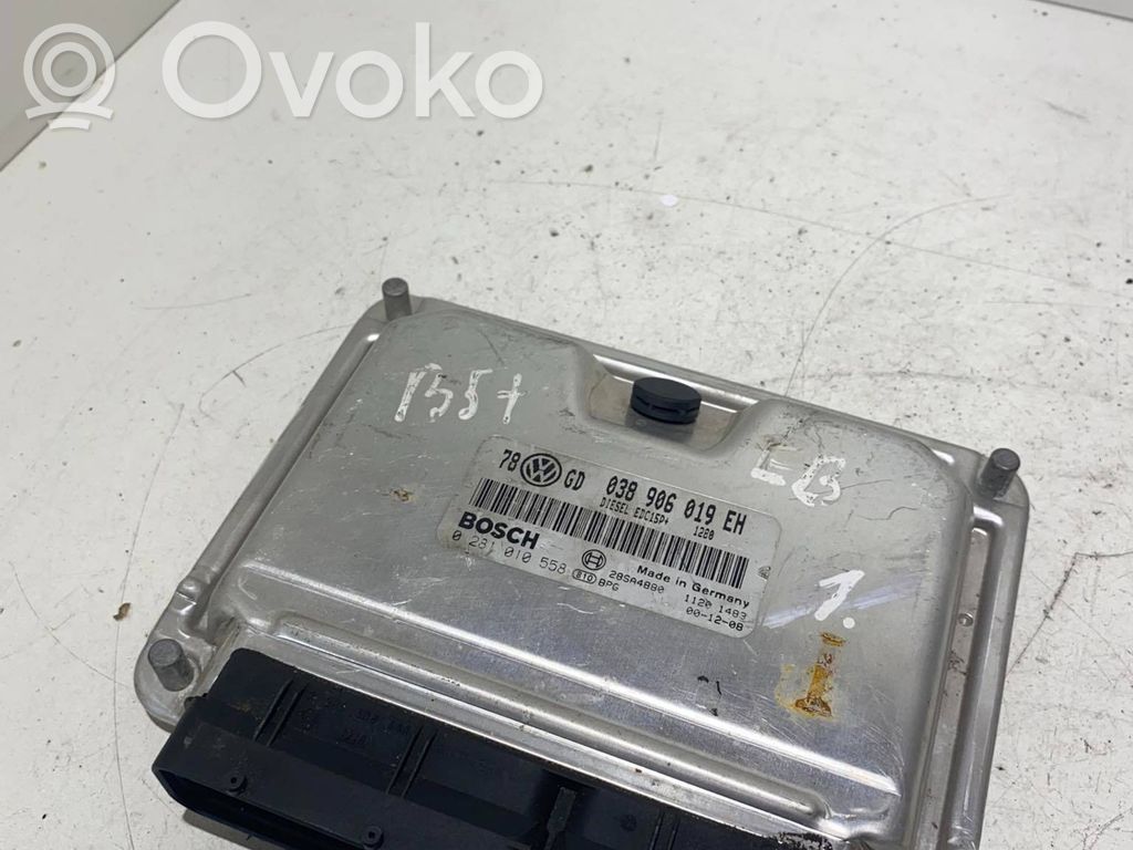 Volkswagen PASSAT B5.5 Engine control unit/module 