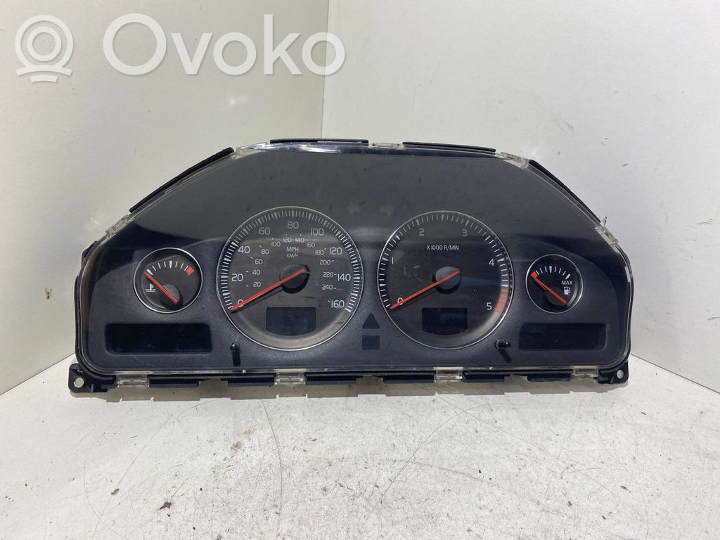 Volvo S60 Speedometer (instrument cluster) 
