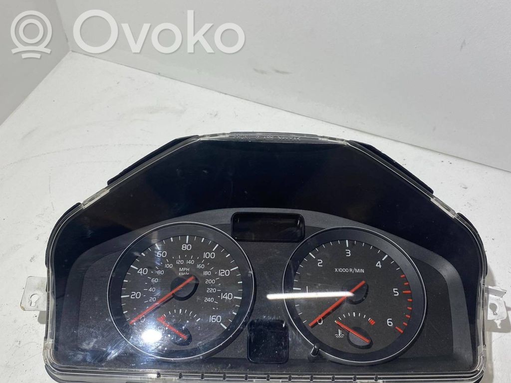 Volvo C30 Speedometer (instrument cluster) 