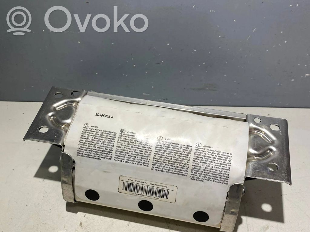 BMW 3 E90 E91 Keleivio oro pagalvė 