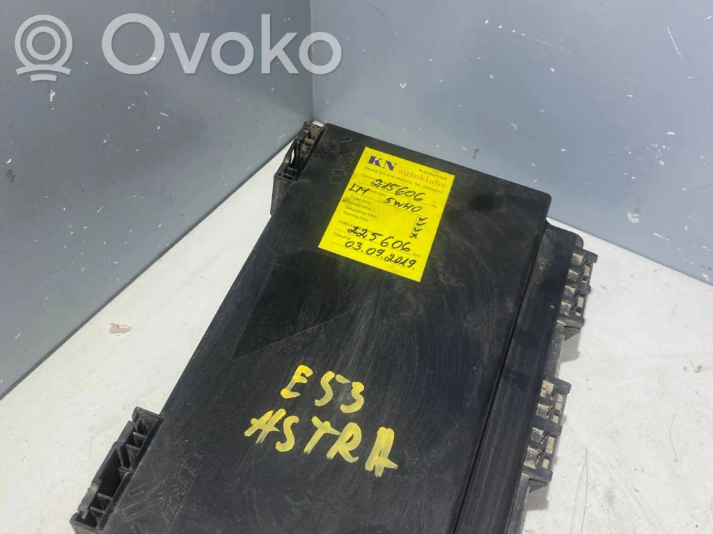 Opel Astra H Fuse module 