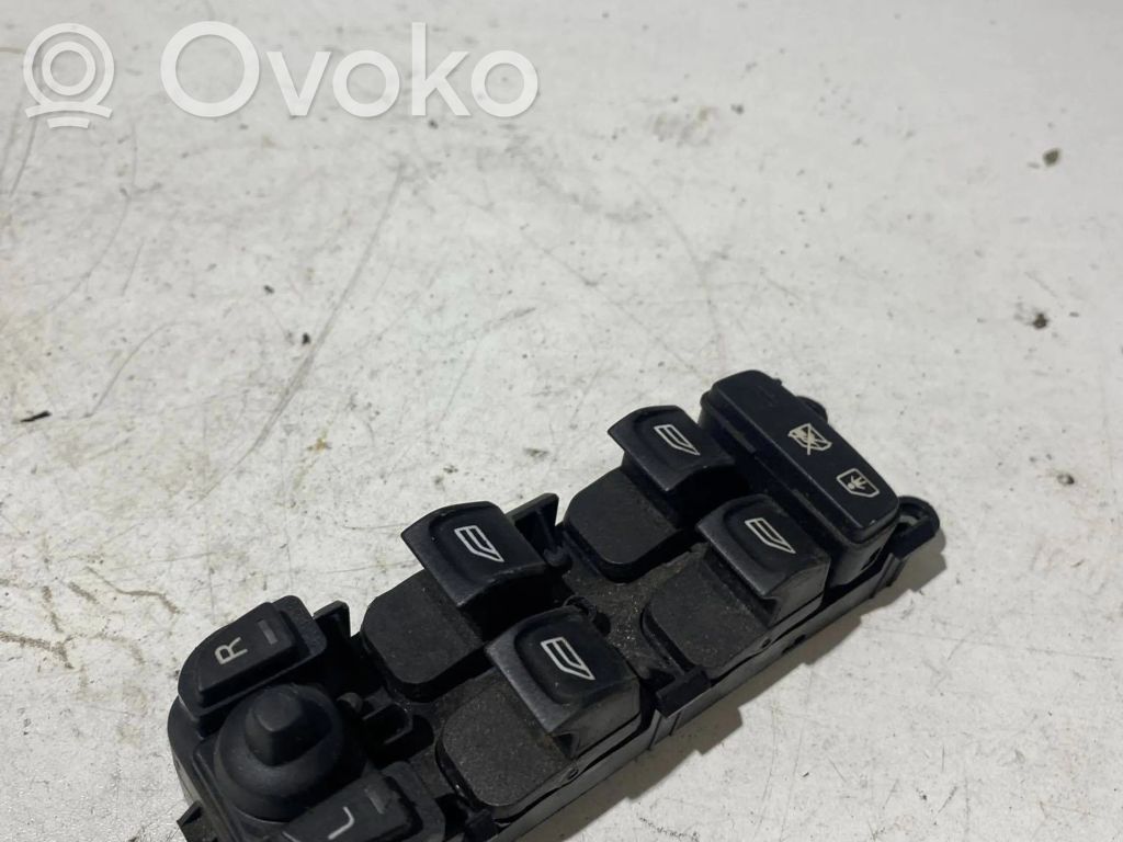 Volvo XC70 Electric window control switch 