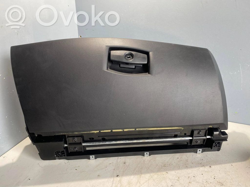 Hansikaslokero   7034080,81010000,71010000