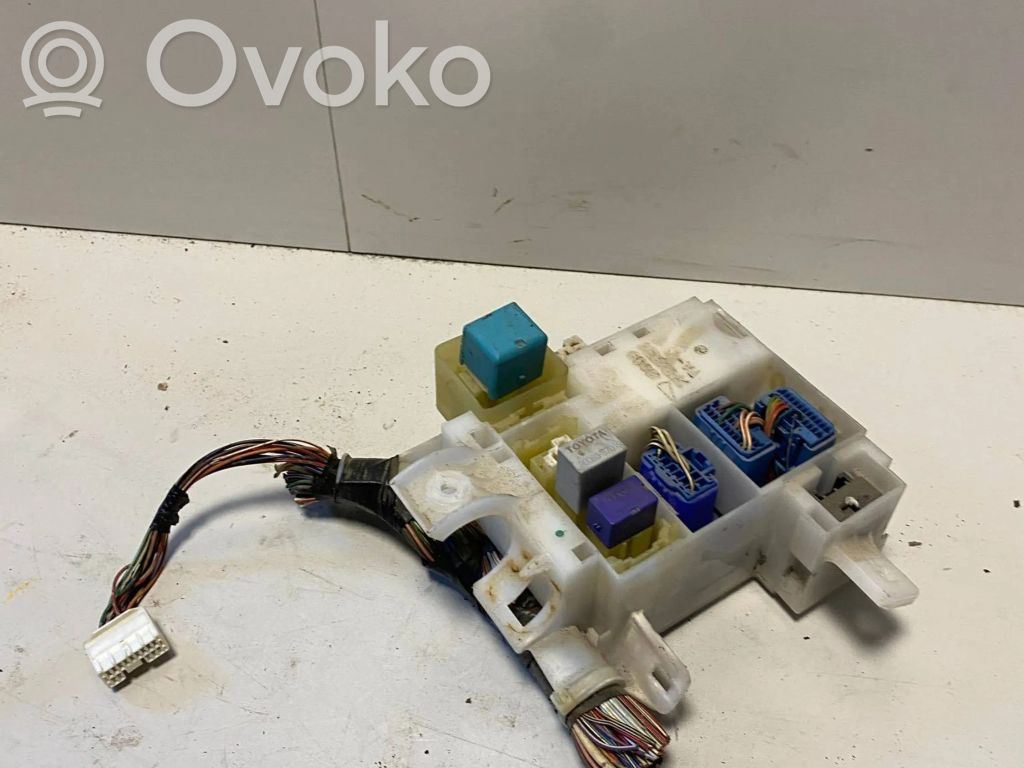 Toyota Corolla E120 E130 Fuse module 