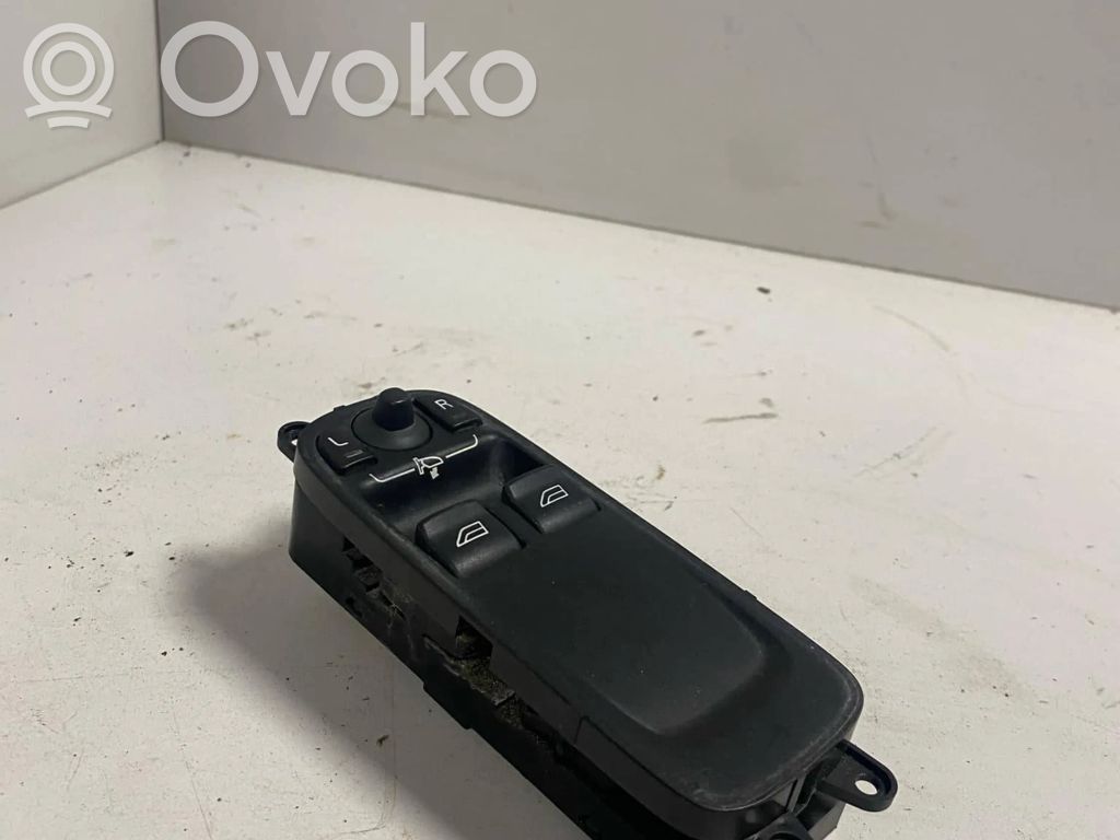 Volvo C30 Electric window control switch 