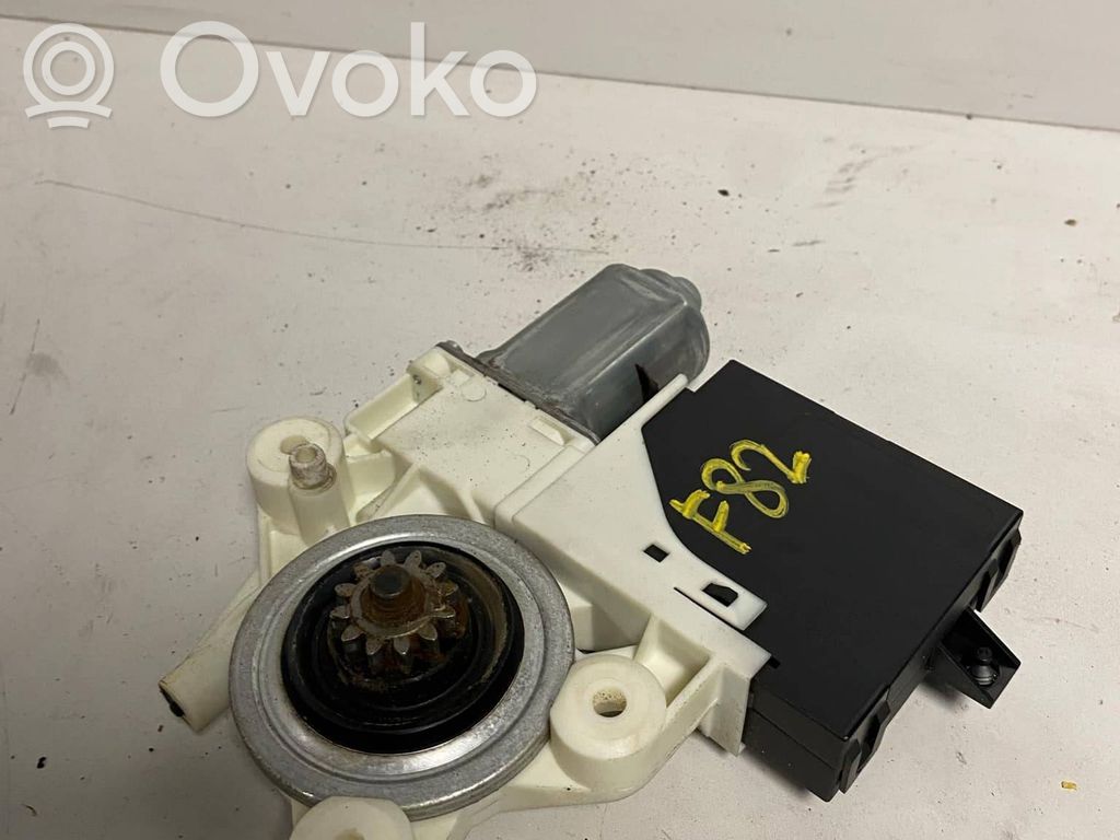 Volvo V50 Silniczek podnoszenia szyby drzwi tylnych 