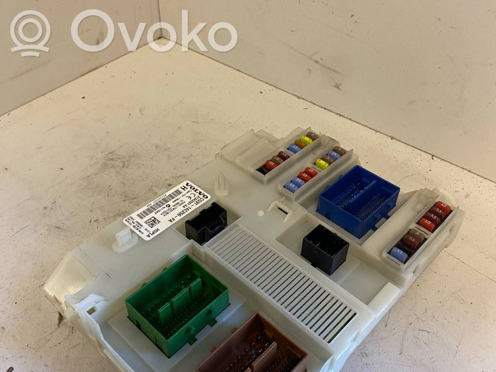Volvo S80 Fuse module 