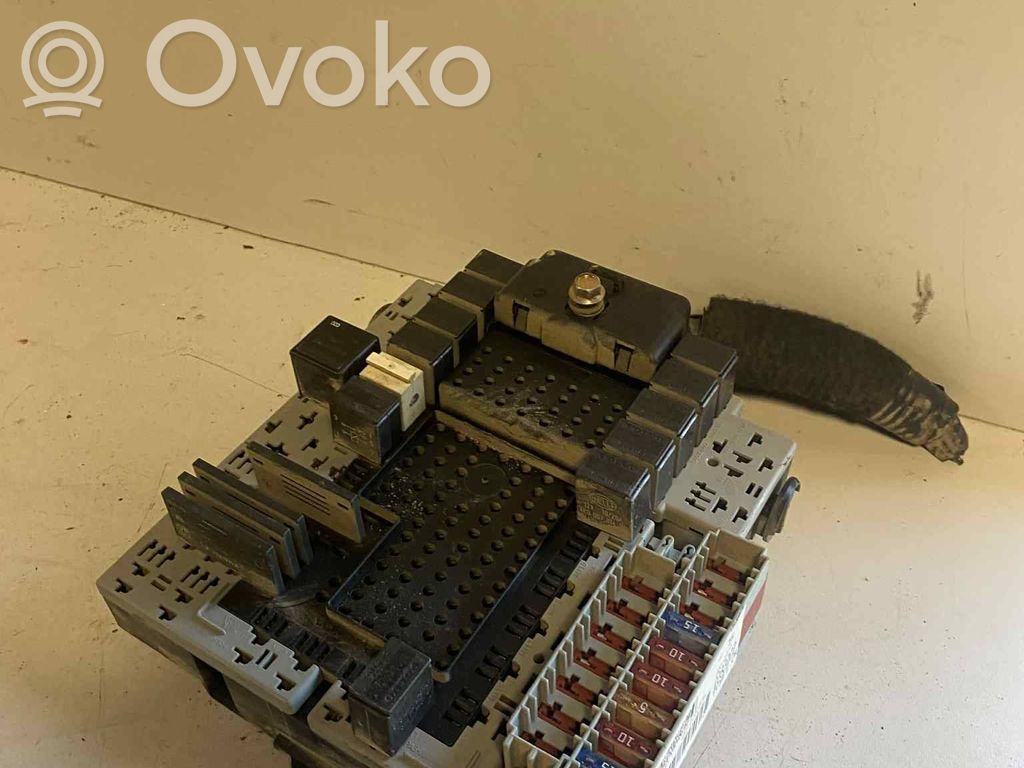 Volvo S80 Fuse module 