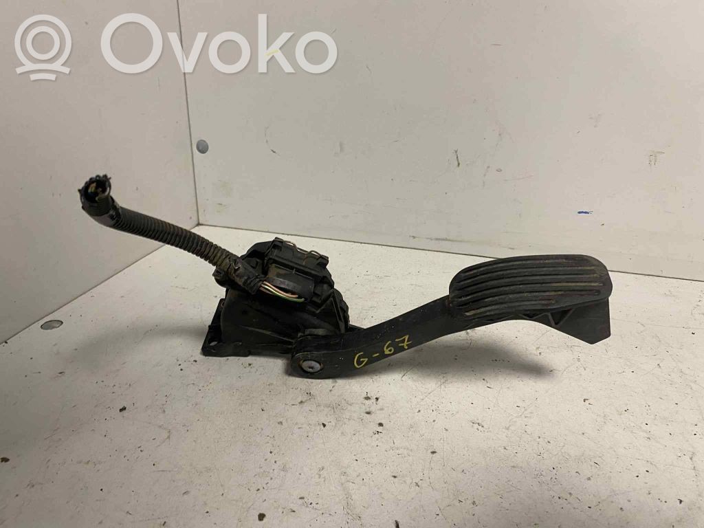 Volvo S70  V70  V70 XC Accelerator throttle pedal 