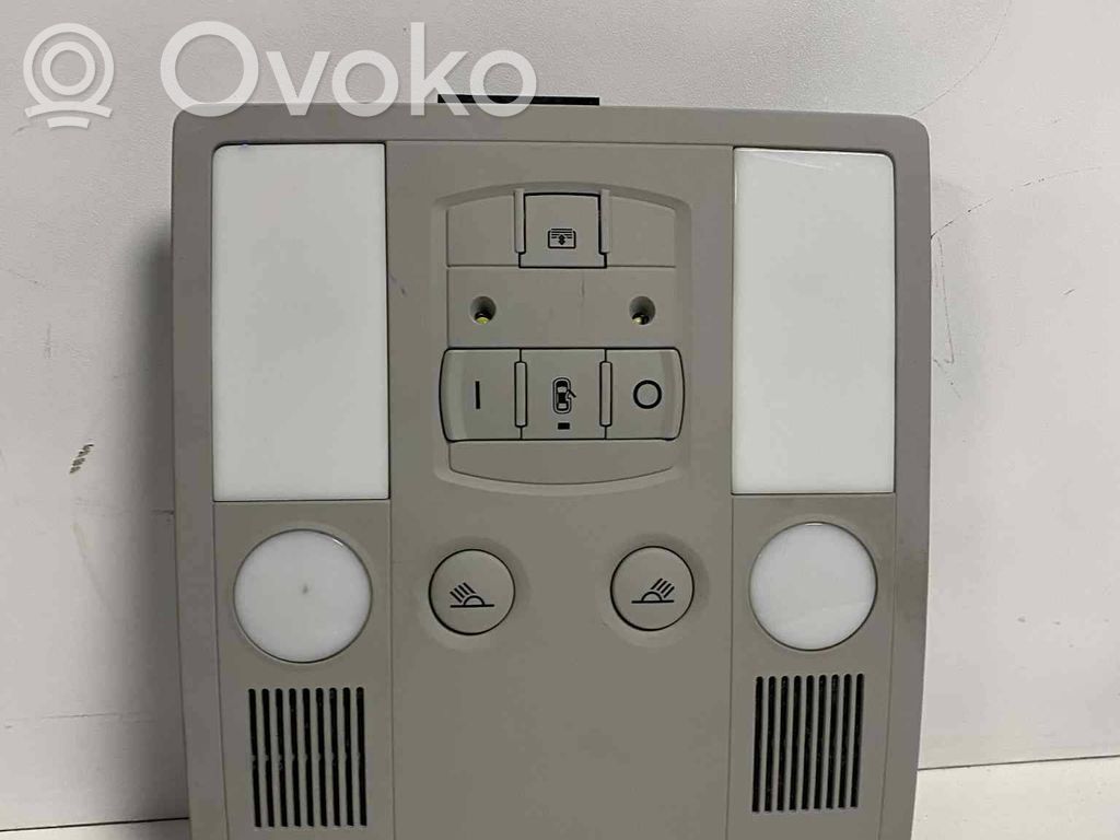 Audi A8 S8 D3 4E Lampka podsufitki tylna 