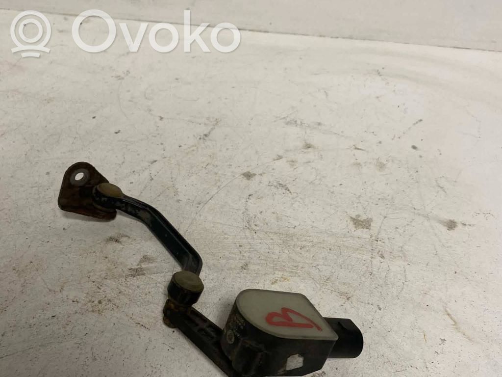 Audi A6 S6 C6 4F Palanca del sensor de nivel de altura trasero 