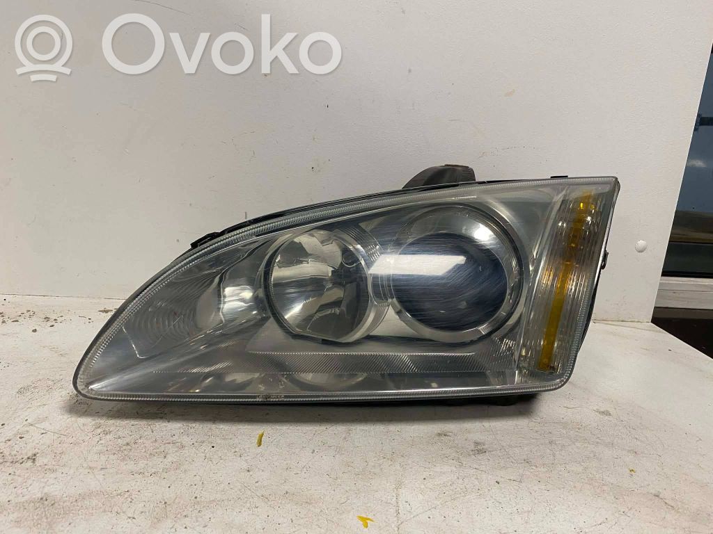 Ford Focus Headlight/headlamp 