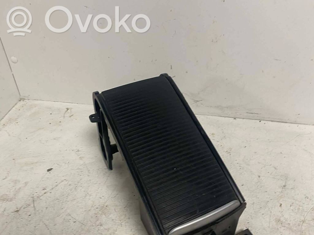 Volvo S60 Daiktadėžė 