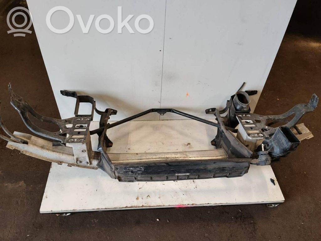 BMW 5 E60 E61 Priekšpusē bampera sija / balka 
