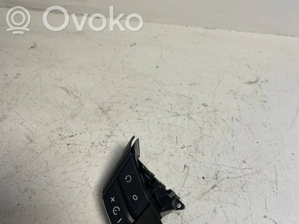 Volvo S60 Steering wheel buttons/switches 